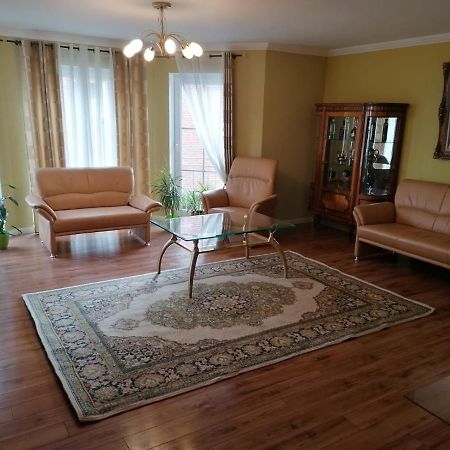 Grosses 4 Zimmer Apartment Naehe Messe Hanovra Exterior foto