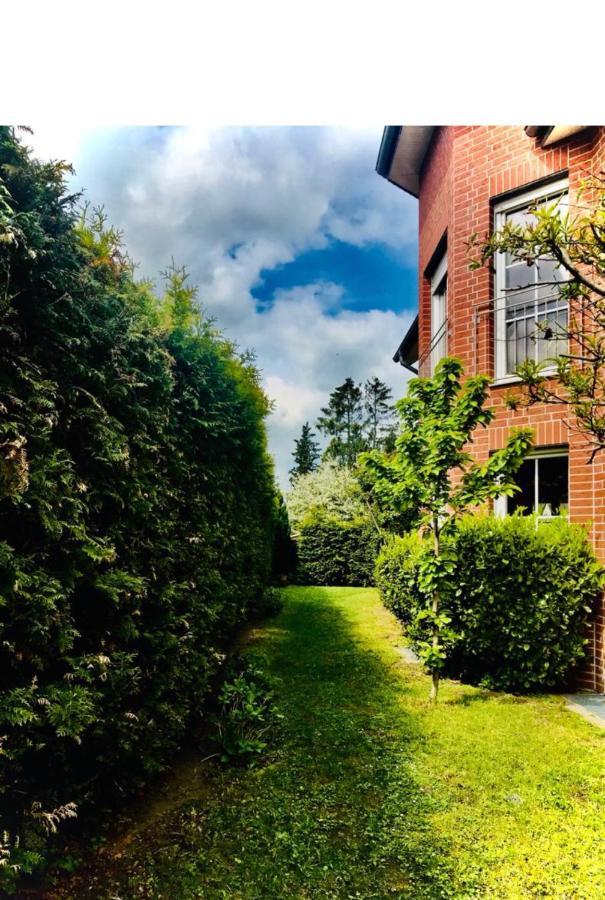 Grosses 4 Zimmer Apartment Naehe Messe Hanovra Exterior foto